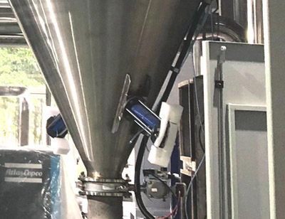 �����������P����